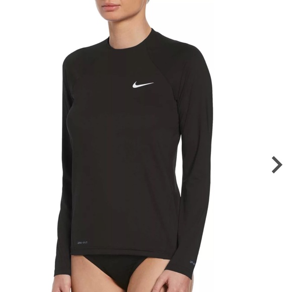 Nike Women's Essential Long Sleeve Rash Guard NWT MSRP $62 Size XS - Picture 1 of 3
